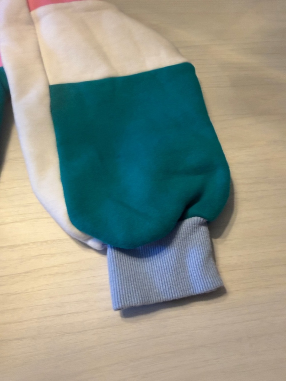Colorblock 'Out of Office' Crewneck Sweatshirt by Yellow the Label - Picture 11 of 16